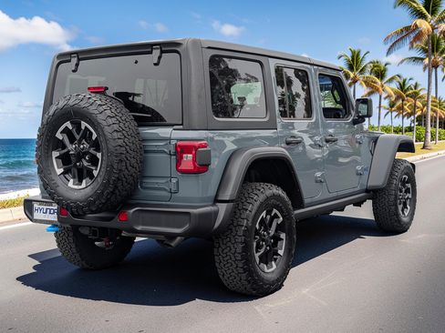 Used 2025 Jeep Wrangler Unlimited Rubicon 4xe AWD/4WD image 6