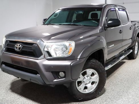Used 2015 Toyota Tacoma 4x4 Double Cab image 32