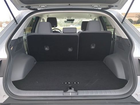 Used 2023 Hyundai Ioniq 5 SE image 12