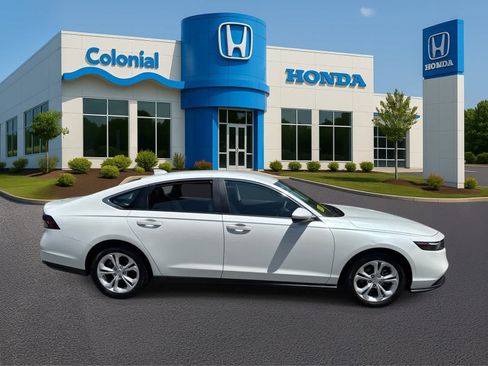 Used 2025 Honda Accord LX image 7