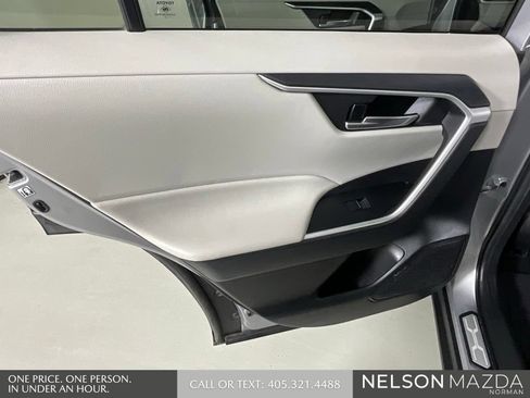Used 2020 Toyota RAV4 XLE Premium FWD image 18