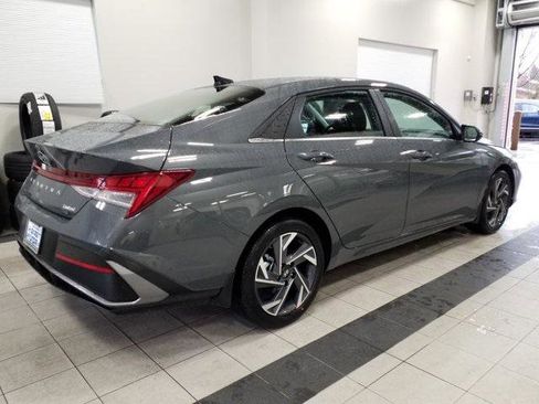 New 2026 Hyundai Elantra Limited image 21