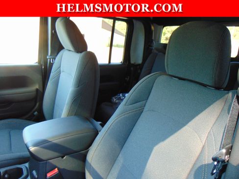 New 2025 Jeep Gladiator Sport image 26