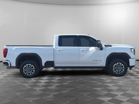 Used 2023 GMC Sierra 2500 AT4 w/ AT4 Preferred Package AWD/4WD image 4