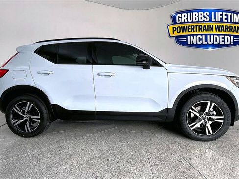 New 2026 Volvo XC40 B5 Core AWD/4WD image 10