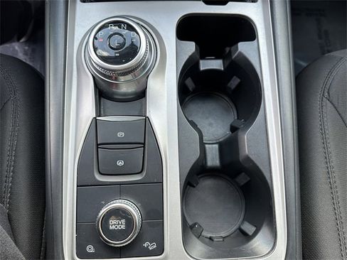 Certified 2022 Ford Explorer XLT image 25