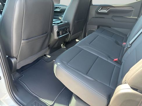 New 2026 GMC Sierra 1500 SLT w/ SLT Convenience Package image 20