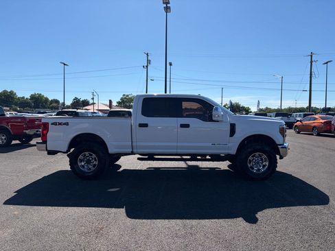 Used 2019 Ford F250 XLT AWD/4WD image 2