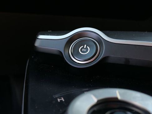 Used 2025 Kia EV6 Light image 19