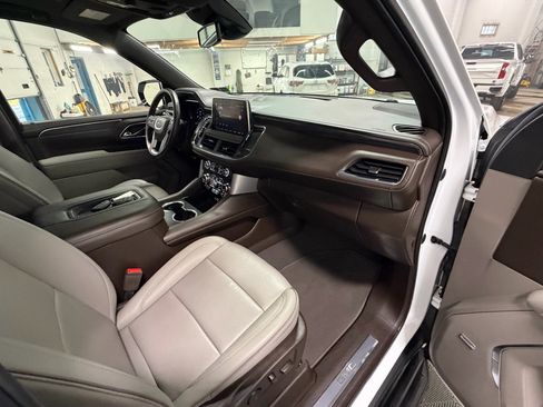 Used 2023 GMC Yukon SLT image 16