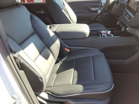 New 2026 Chevrolet Silverado EV LT image 27