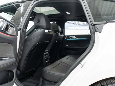 Used 2025 BMW 430i xDrive w/ M Sport Package image 32