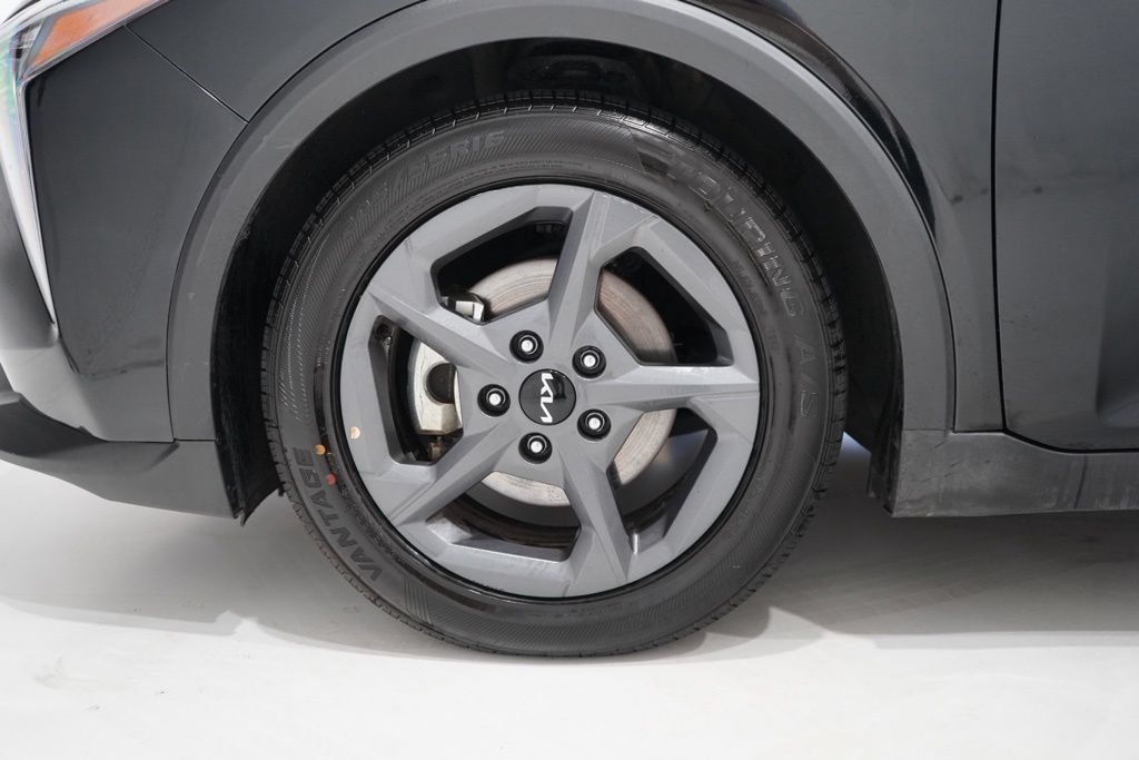 Used 2025 Kia K4 FWD image 11