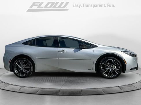 Used 2025 Toyota Prius Limited image 10