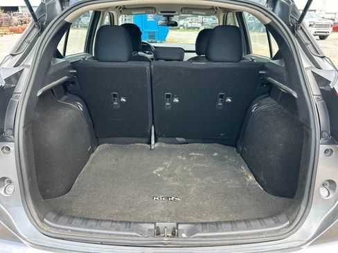 Used 2024 Nissan Kicks S FWD image 17