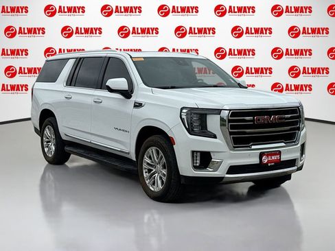 Used 2023 GMC Yukon XL SLT AWD/4WD image 3