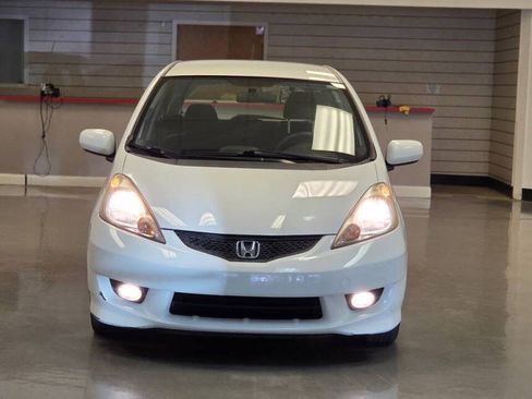 Used 2010 Honda Fit Sport image 3