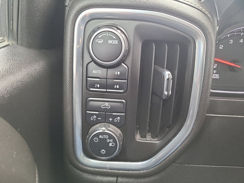 Used 2021 Chevrolet Silverado 1500 LT w/ Z71 Off-Road Package image 22