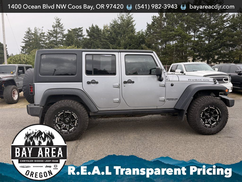 Used 2017 Jeep Wrangler Unlimited Rubicon w/ Connectivity Group AWD/4WD image 4