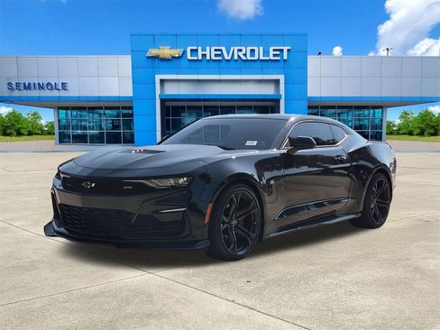 Used 2022 Chevrolet Camaro SS RWD image 2