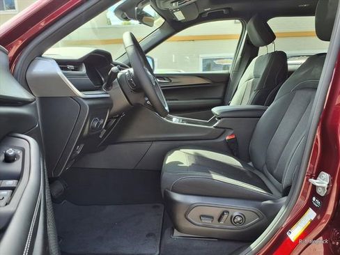 New 2025 Jeep Grand Cherokee L Laredo w/ Luxury Tech Group I image 11