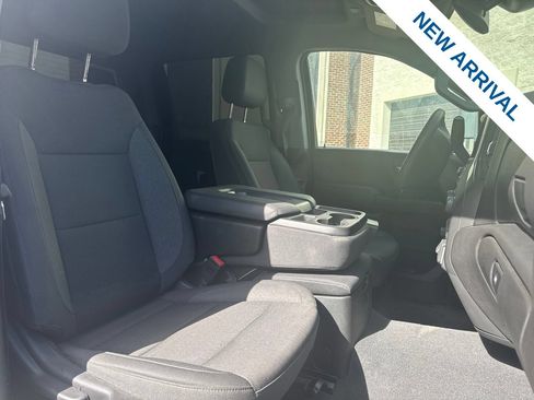 Used 2025 Chevrolet Silverado 2500 Custom w/ Custom Value Package AWD/4WD image 9