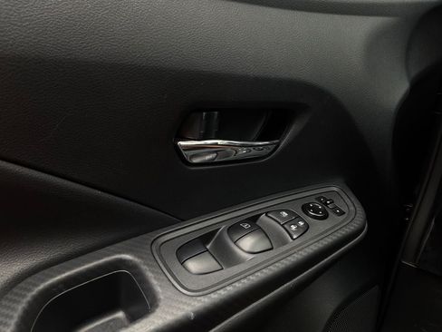Used 2025 Nissan Versa SV FWD image 20