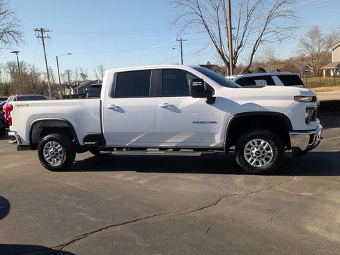 Certified 2024 Chevrolet Silverado 2500 LT image 10