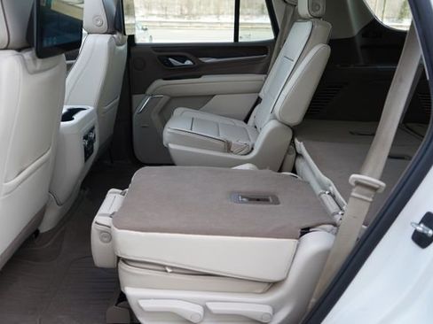 Used 2023 GMC Yukon Denali w/ Advanced Technology Package AWD/4WD image 69