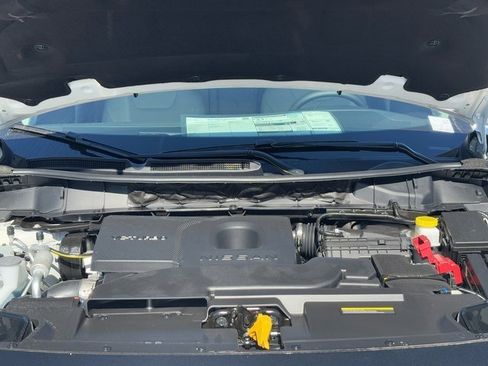 New 2025 Nissan Murano SV image 9