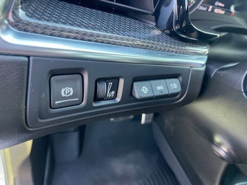 Certified 2025 Cadillac XT5 Sportv w/ Technology Package AWD/4WD image 19