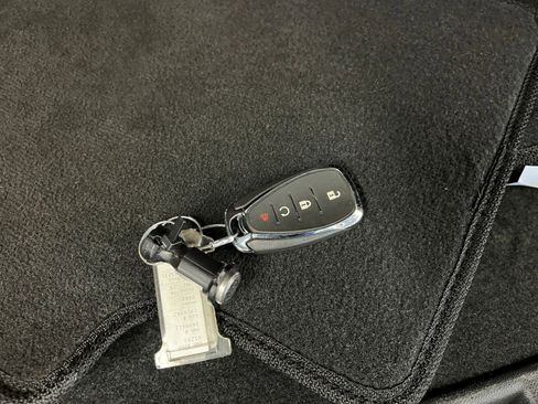 Used 2025 Chevrolet Trax LT image 21