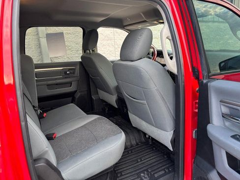 Used 2020 RAM 1500 Classic SLT w/ Luxury Group RWD image 12