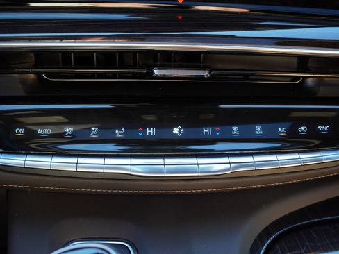 Certified 2022 Cadillac Escalade Sport w/ Touring Package AWD/4WD image 33