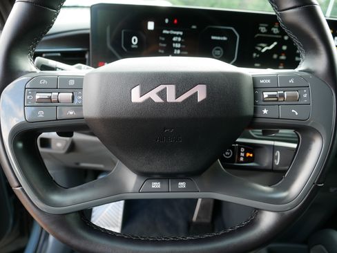 Certified 2024 Kia EV9 GT-Line AWD/4WD image 25