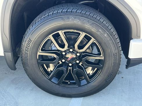 New 2026 GMC Sierra 1500 Elevation w/ LPO, Elevation Black Package AWD/4WD image 33