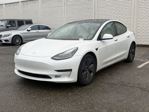 Used 2021 Tesla Model 3 Long Range image 1