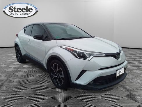 Used 2019 Toyota C-HR XLE image 7