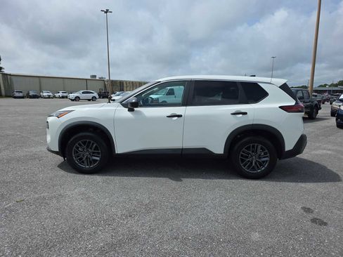 Used 2023 Nissan Rogue S FWD image 5