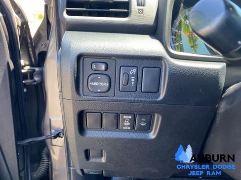 Used 2018 Toyota 4Runner SR5 Premium AWD/4WD image 34