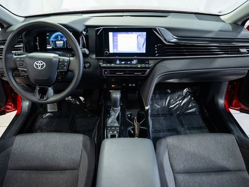 Used 2025 Toyota Camry LE image 16