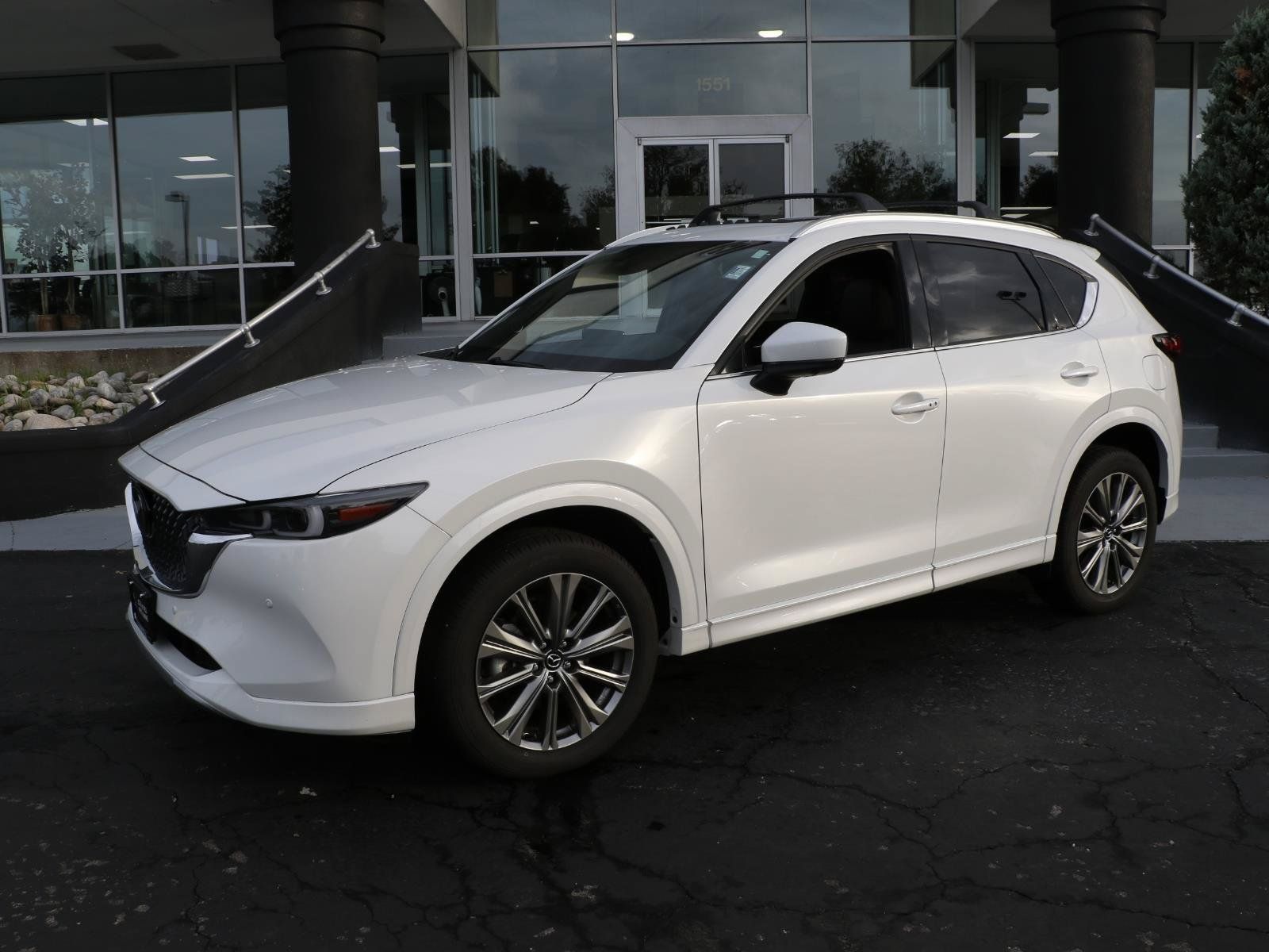 Certified 2025 MAZDA CX-5 Signature AWD/4WD image 1
