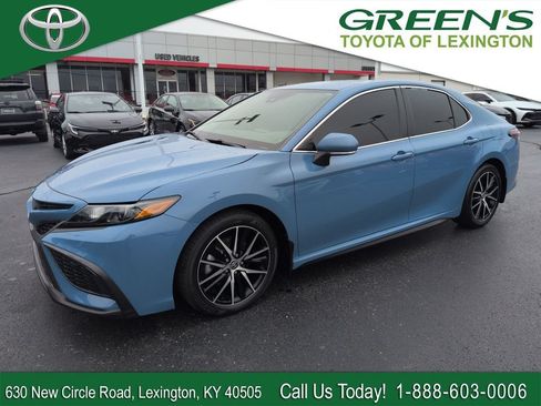Certified 2023 Toyota Camry SE FWD image 1