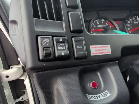 Used 2024 Chevrolet Low Cab Forward image 31