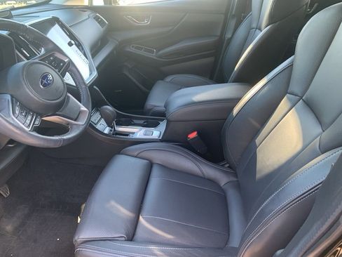 Used 2023 Subaru Ascent Limited w/ Technology Package AWD/4WD image 3