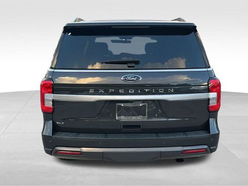 Used 2023 Ford Expedition XLT image 6