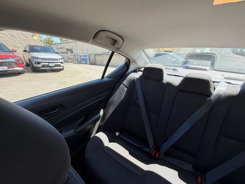 Used 2025 Nissan Altima 2.5 SV FWD image 39