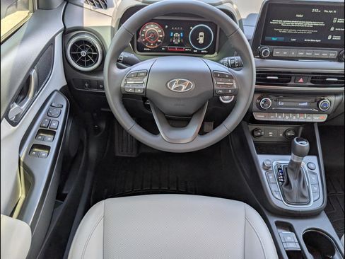 Used 2023 Hyundai Kona Limited AWD/4WD image 8