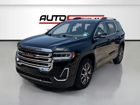 Used 2023 GMC Acadia SLE w/ Driver Convenience Package FWD image 3