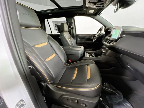 Used 2023 GMC Yukon AT4 w/ AT4 Premium Package image 32